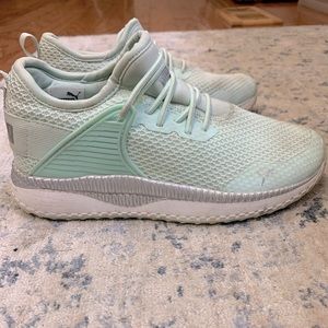 Puma Girls Pacer Next Cage Mint Metallic size 1.5